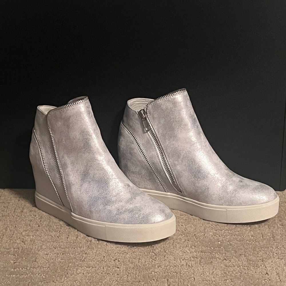 Coconuts by Matisse Venom wedge sneaker.